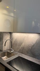 Renovated & cozy apartment