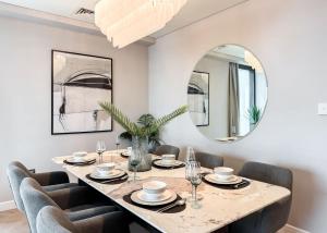 StayShort - Lux 3BR Downtown near Burj Khalifa