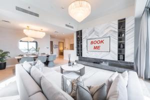 StayShort - Lux 3BR Downtown near Burj Khalifa