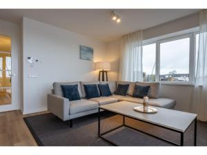 Beautiful apartment with beautiful views of the lively marina