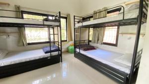 Lifespace- Spacious Hostel in a Luxurious Villa