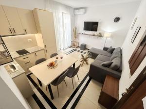 Sunset Reflection Apartment