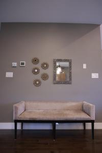 Bradford Place Main Level, 3BR Private Floor with Kitchen