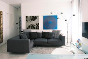 ComeCasa Milano Centrale Modern 2BR with Style