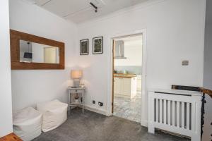 The Old Jail - Iconic Views