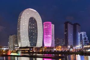 Elegant Apartment with Sea View in Alliance Palace