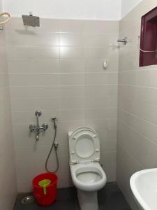 2 Bhk ac apartment near kowdiyar