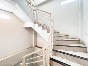 Urbanview Hotel Syariah Graha 8 Bubutan Surabaya