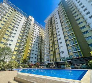 Studio Condo with Ocean View at the Balcony with Strong Wifi and Netflix