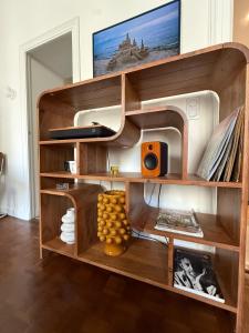 Innocent VI face au palais