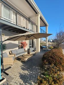 Waterfront bliss, spacious corner block