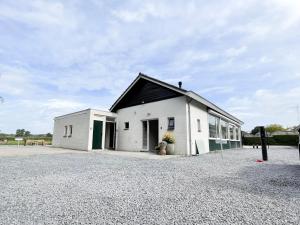 Nature Lodge Tilburg, 16 beds