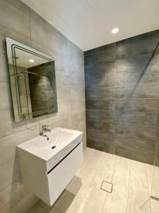 Sunny Duplex for rent in Abdali