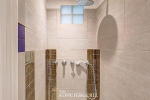 Cozy and Elegant Stay in Paris