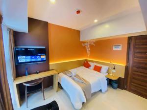 Horizons 101 Condo Unit