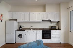 Golden Star AV by An Island Apart