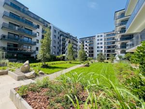 Karzo Property LU 208 Free Garage