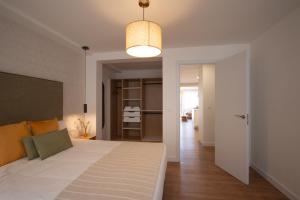 LC Apartaments Trafalgar Puerto & Playa