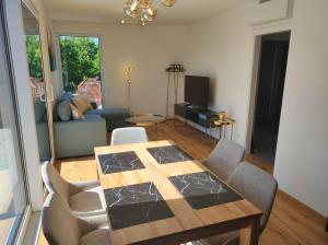 Penthouse neben U2- U-Bahn