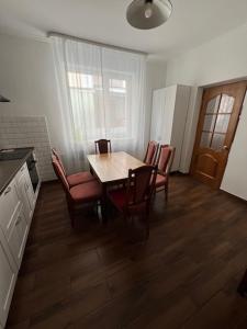 Апартаменти на Кульпарківській, Viktoria Gardens, Франківський район, ТЦ Південний