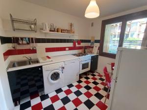 Appartement 3 pièces, 5 pers., bien placé au sud - FR-1-445-103