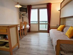 Studio rénové avec parking couvert, animaux acceptés - FR-1-340-128