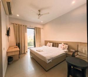 X Green Tree Hotel