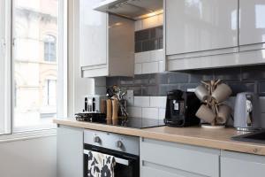 Central Sleeps 6 Stunning 2 Bed by City SuperHost