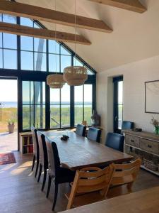 Beach Villa With Private Pier In Hou