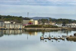 Anchors Away w Lake View & Pool