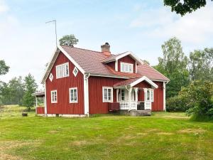 8 person holiday home in Virestad