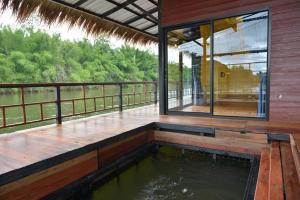 Boutique Raft Resort, River Kwai