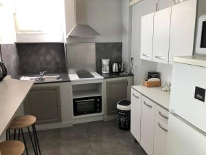 Grand 2 pièces proche quai de lIsère