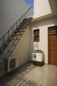 2BHK Luxury Villa In Mohali 1ST FLOOR - Stay Royal