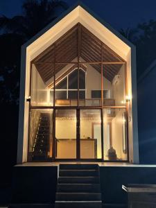 Villa Suaka by Sackstone