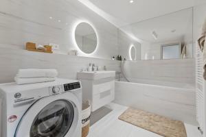 Eurovea Tower Apt 1 Danube View