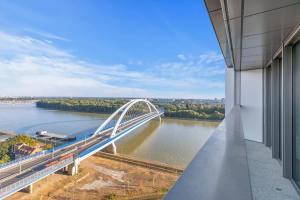 Eurovea Tower Apt 1 Danube View