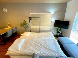 Shibamata house self check in