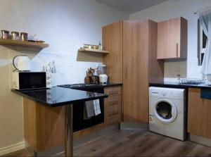 Luxurious 2 bedroom Apartment!