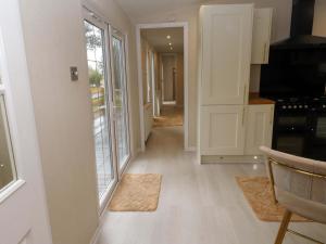 The Chalet at Tyn Lon