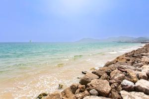 C3 Studio Facing Sea and Beach - Wifi, AC, terrace