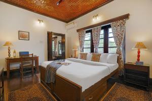 SaffronStays Awakening - Heritage suites in Srinagar with Kashmiri craft, river walks & farm-to-table dining