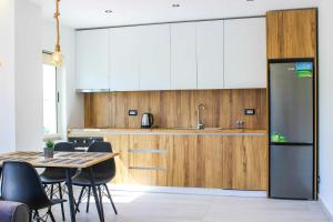 Infinity View Collection