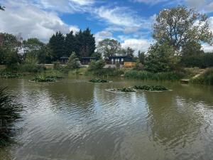 Shearsby Valley Lakes Accommodation