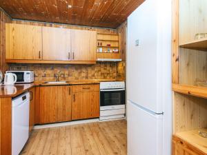 6 person holiday home in Fårvang