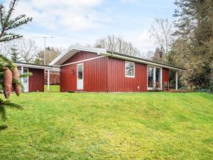 6 person holiday home in Fårvang