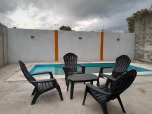 hogar entre montañas