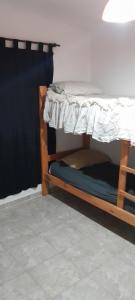 hogar entre montañas