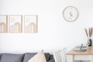 Deluxe Apartment with garden! Free Garage Parking included! Near SCS & Industry Center NÖ