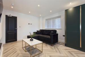 Free Parking 14-Bed Home Large Groups